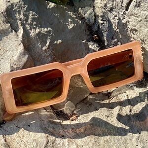 Brown square full rim sunglasses.